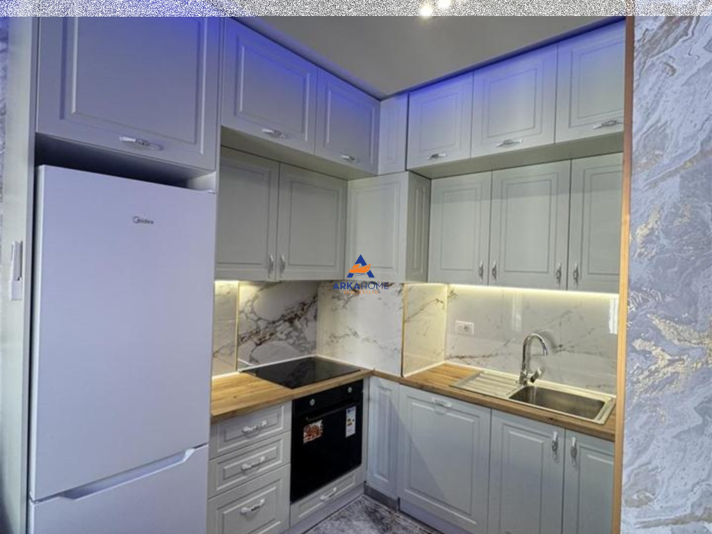 JEPET ME QERA APARTAMENT 1+1+BALLKON "UNIVERS CITY PRANE QTU" 500 EURO