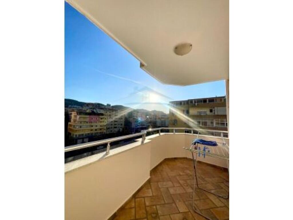 Shitet Apartament 3+1+2, Komuna E Parisit , Tirane