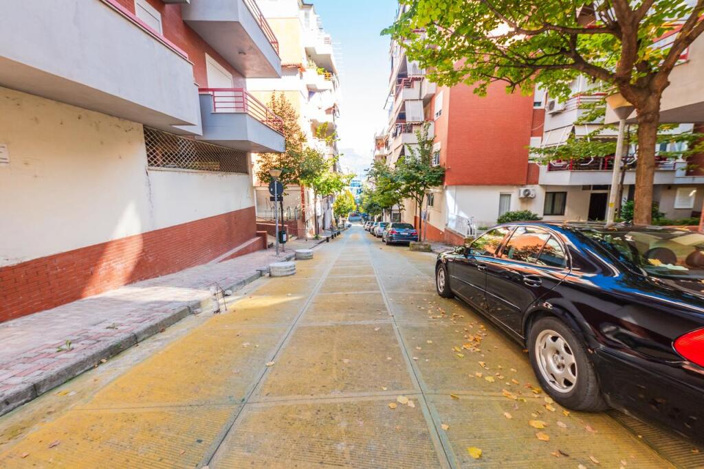 Super apartment 2+1+2 for rent at Colombo Complex, Lake