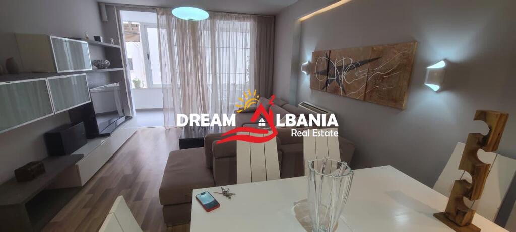 Super Apartament 2+1 me Qera ne Qender prane Muzeut (ID 42215402)
