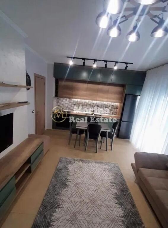 Qera, Apartament 1+1, Rruga 5 Maji, te Concord Center, 480 euro/muaj