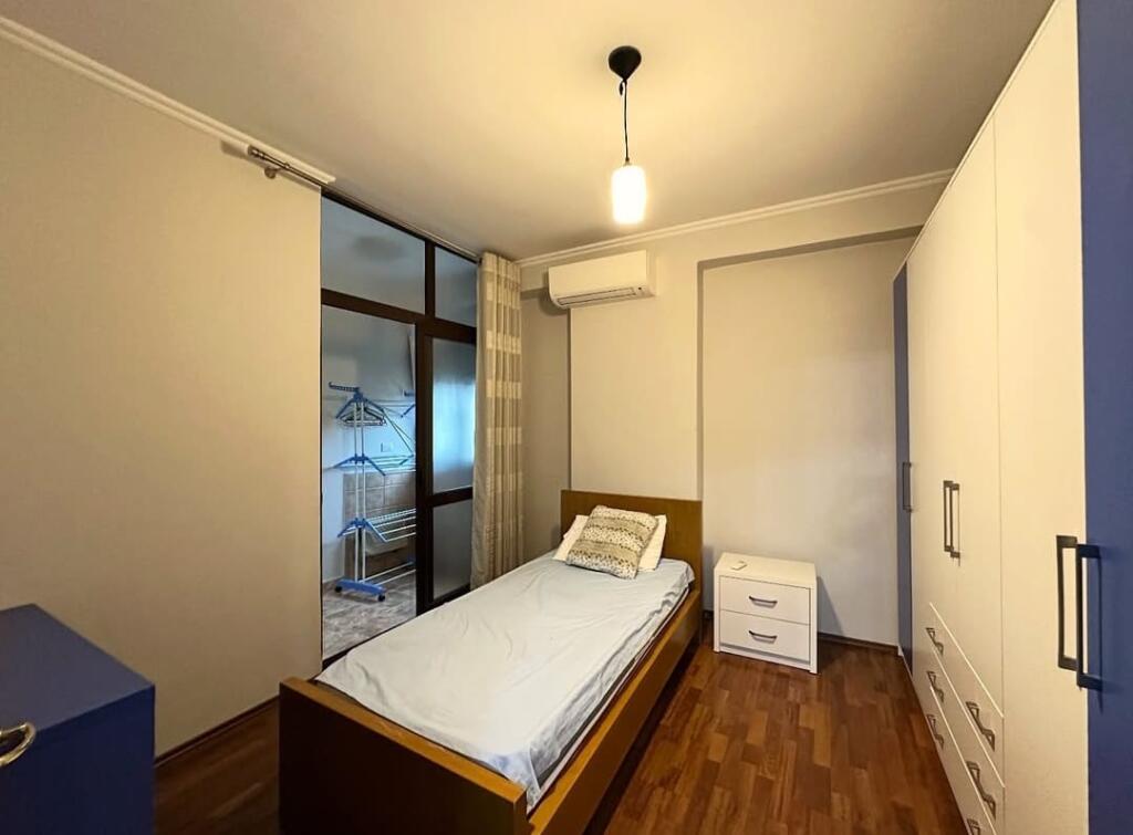Appartamento 3+1 in vendita in Via Kavajes.