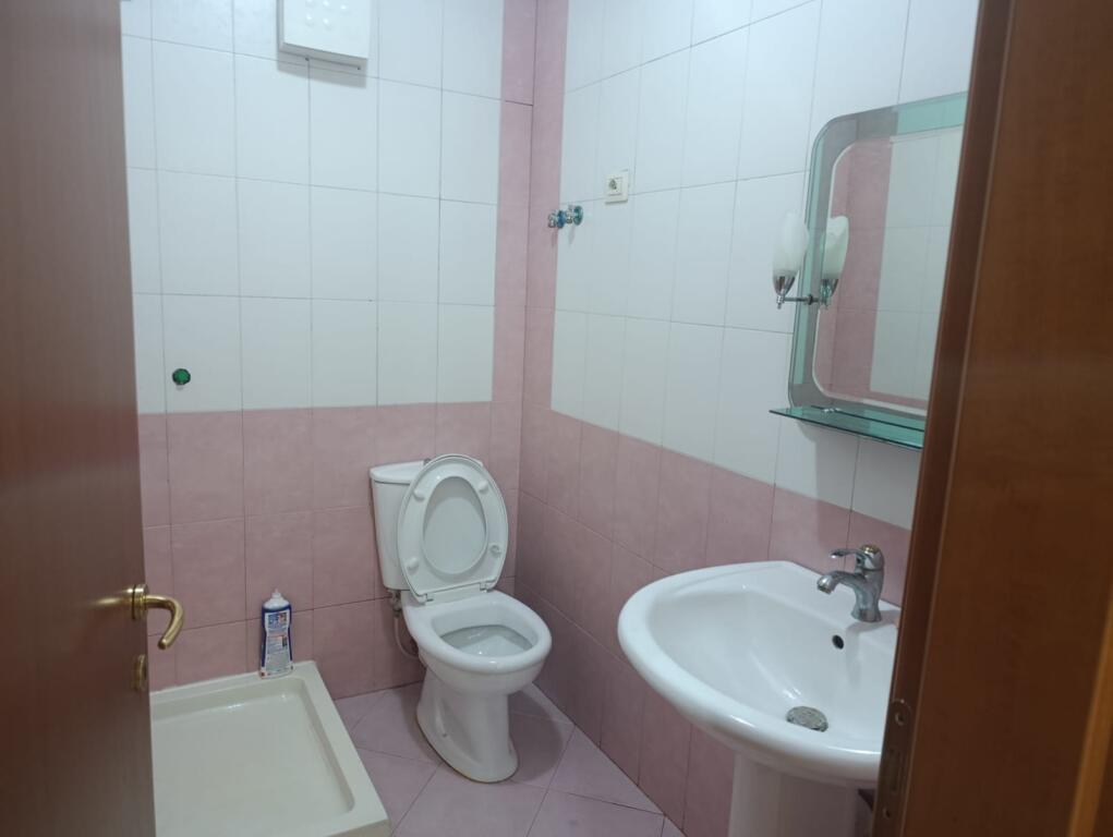 Apartment 2+1+2 bathrooms for rent at Zogu i Zi.