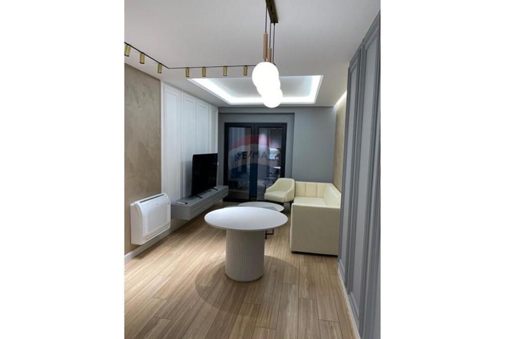 Apartament me qira 1+1 te Garden Building, Rruga Kavajes