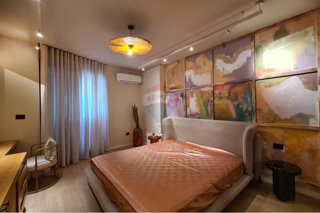 Apartament - Për Qira - Ish Ekspozita