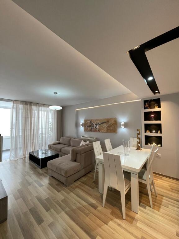 🏡Jepet me qera apartament 2+1+ Ballkon tek Mine Peza !