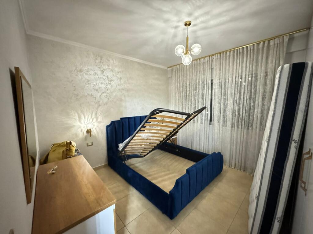 QERA – Apartament 1+1 📍 5 Maji, pranë Concord Center💶 50000 leke / muaj