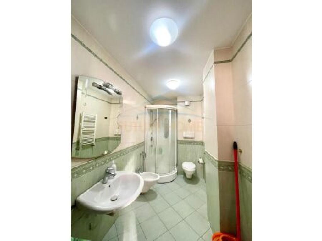 Shitet Apartament 3+1+2, Komuna E Parisit , Tirane