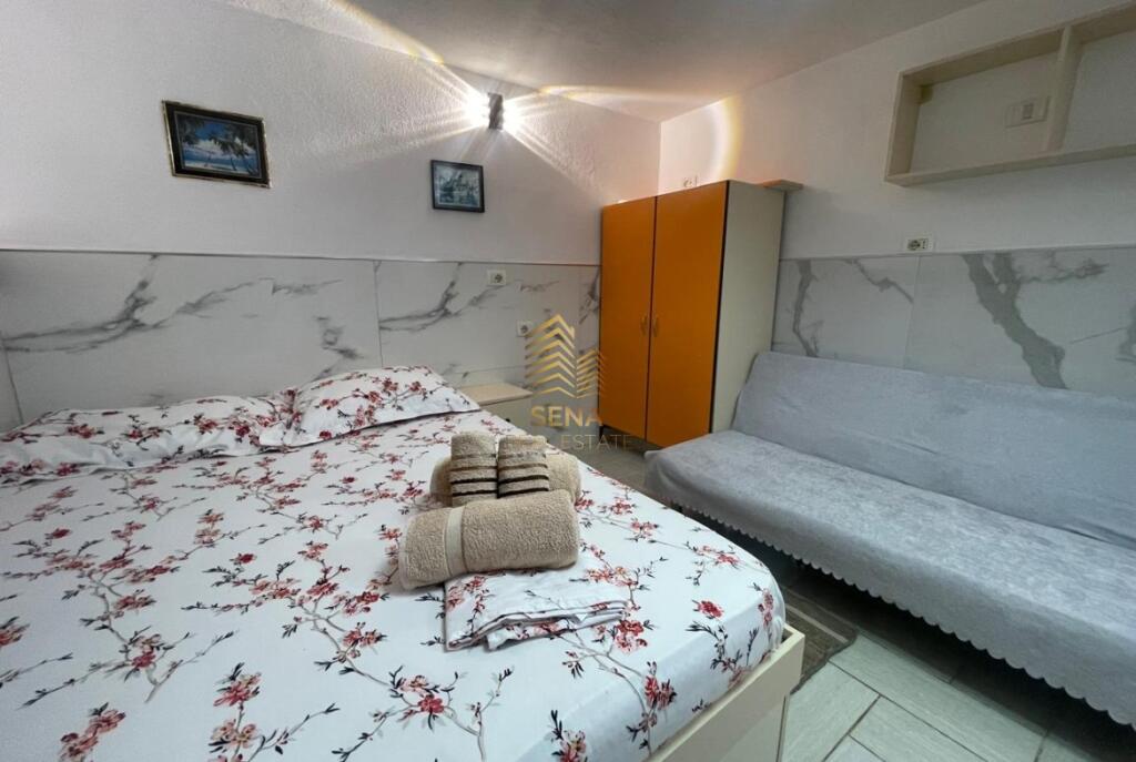Qira, Garsoniere, 5 Maji, 370 Euro/muaj