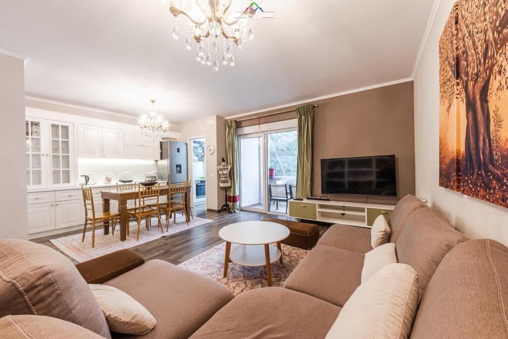 Apartament 
Me Qera 2+1 Tek Liqeni i Thate (ID B2201514) Tirane