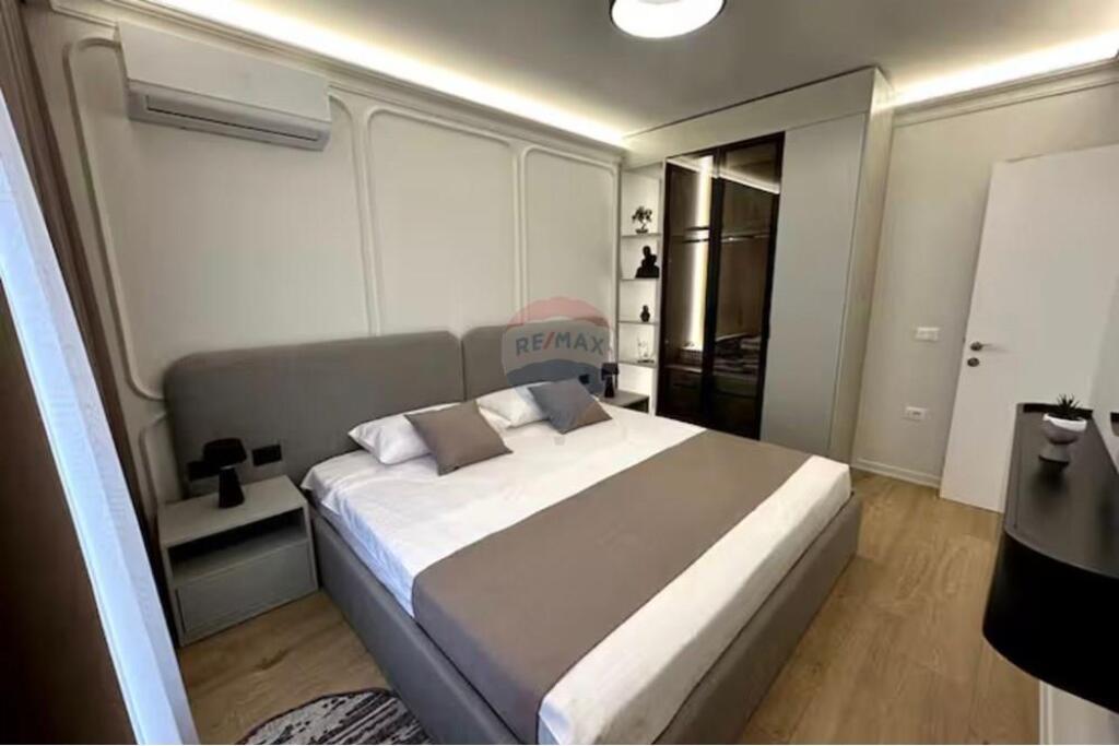 Apartament 1+1 per shitje kompleksi Zirkon!