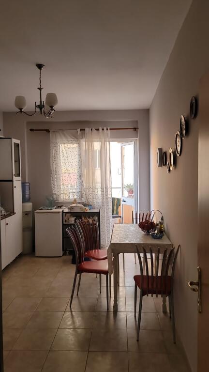 Jepet me qera apartament 2+1