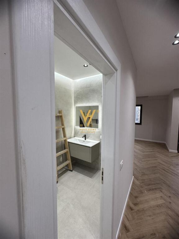 OFFICE 126 M2 FOR RENT AT REZ OASIS, NEW RING 1,250 EURO