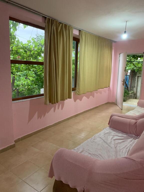 Kodra Xhafaj - Ingresso in affitto in casa privata