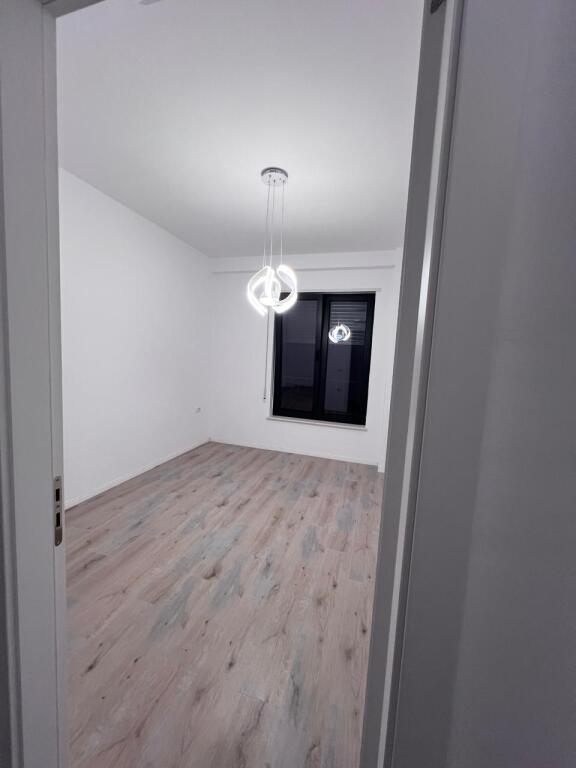 APARTAMENT 2+1+2+POST PARKIMI PER QIRA