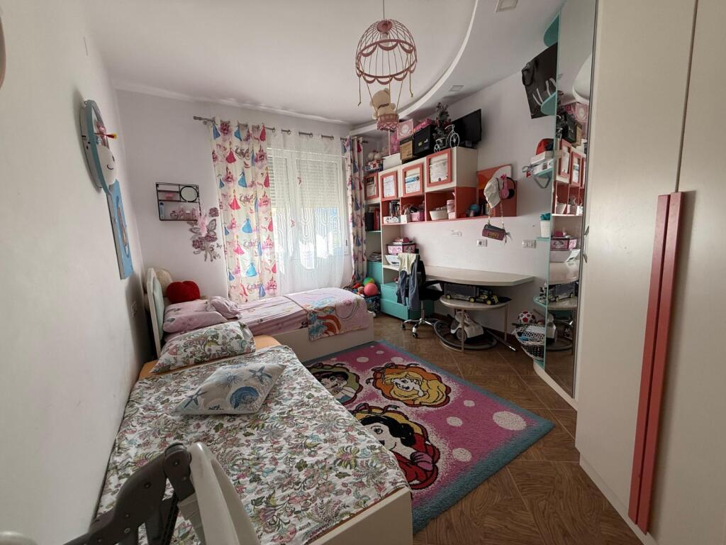 Appartamento 2+1+2+Balcone in Vendita - Via Cipajve, Vlore