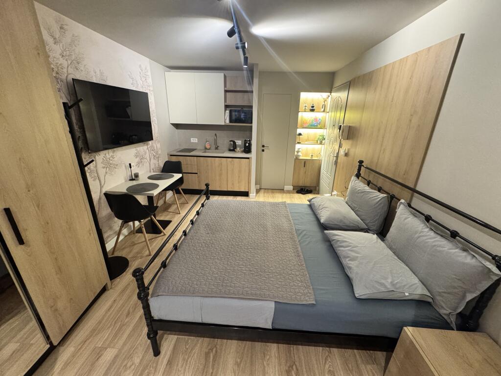 Studio apartment for rent at Piazza in the center
