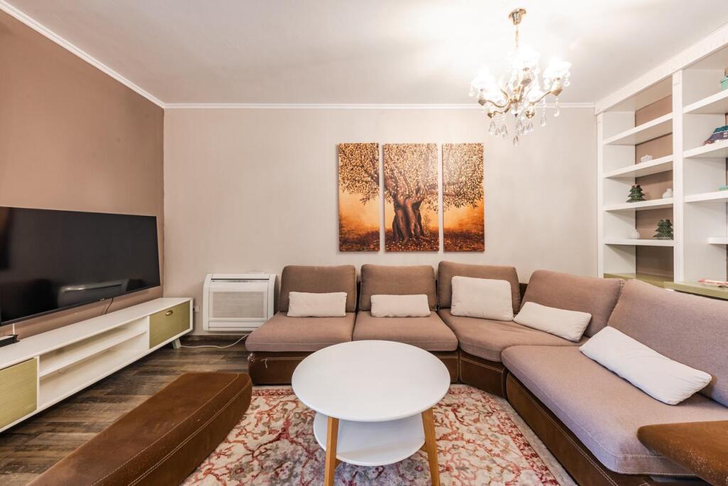 Super apartment 2+1+2 for rent at Colombo Complex, Lake