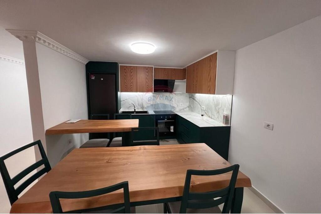 Apartament - Për Qira - Kodra e Diellit 2, Tiranë
