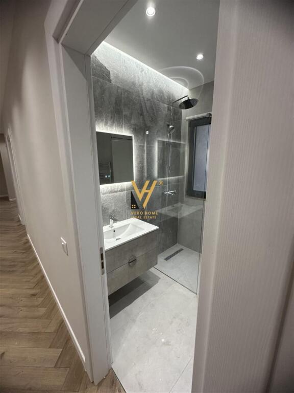 OFFICE 126 M2 FOR RENT AT REZ OASIS, NEW RING 1,250 EURO