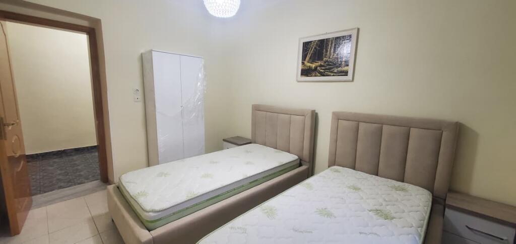 🏠 Apartament 2+1 me Qira – Rruga Fortuzi, Tiranë