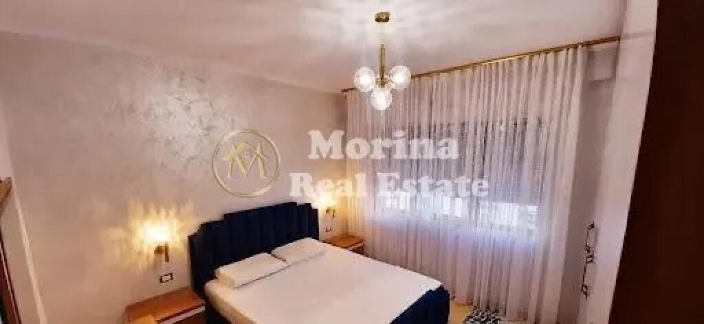 Qera, Apartament 1+1, Rruga 5 Maji, te Concord Center, 480 euro/muaj