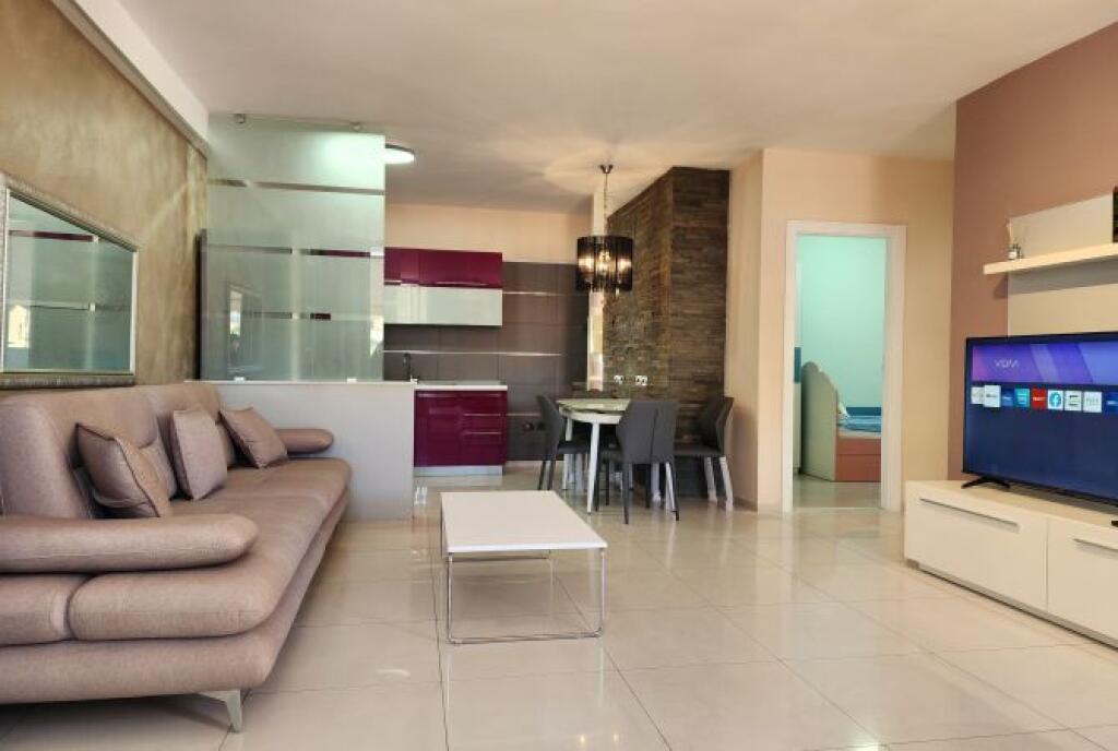 ✨ In affitto: *3+1 &amp; 2 Balconi * (📍Centro - Nuovo Bazaar)* Posizione PREMIUM *650€/Mese* (Sup. 100m2) 🔥