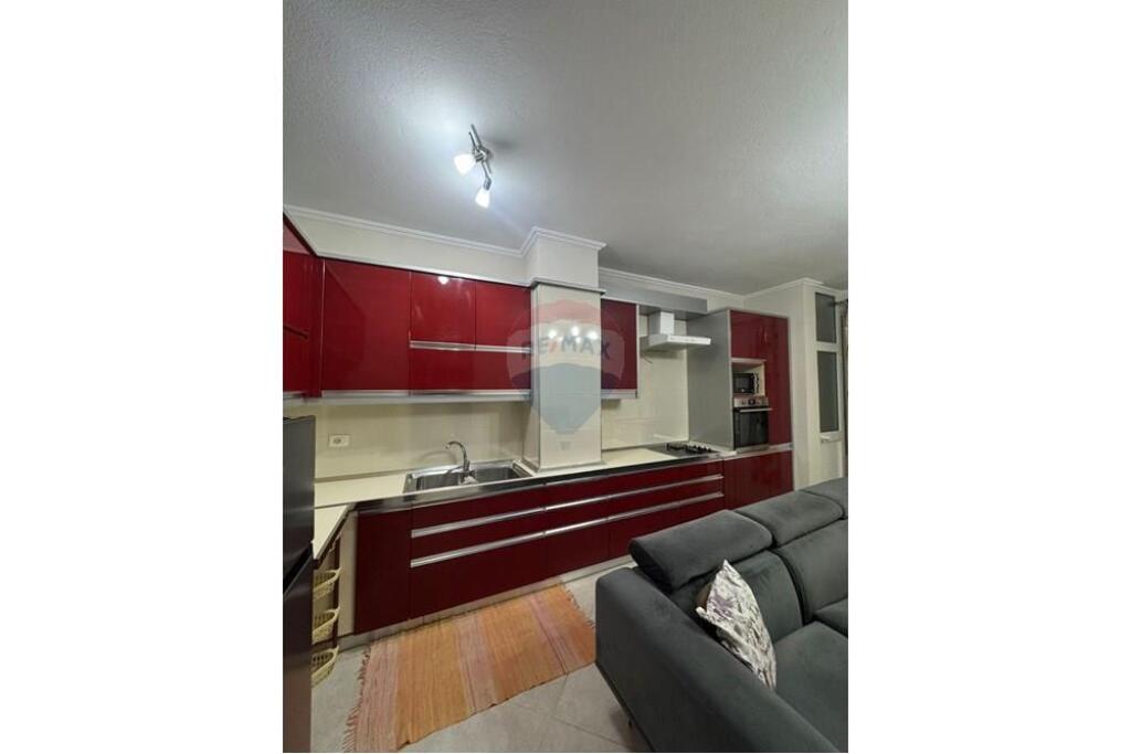 Apartament 2+1 per qira prane Eleonores.
