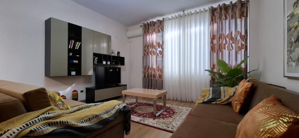 APARTAMENT ME QERA 1+1 KODRA E DIELLIT 650 EURO