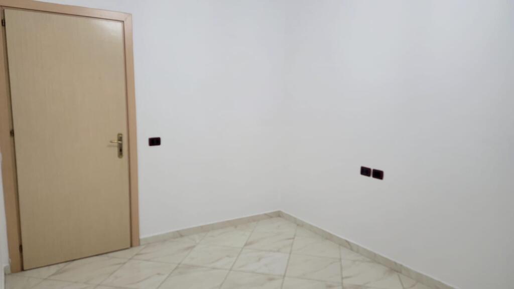 Affittasi 2+1 vuoto ASTIR TE 2 PALMAT 38.000 lek