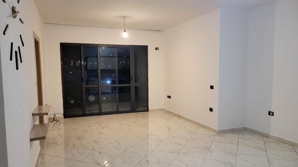 Affittasi 2+1 vuoto ASTIR TE 2 PALMAT 38.000 lek