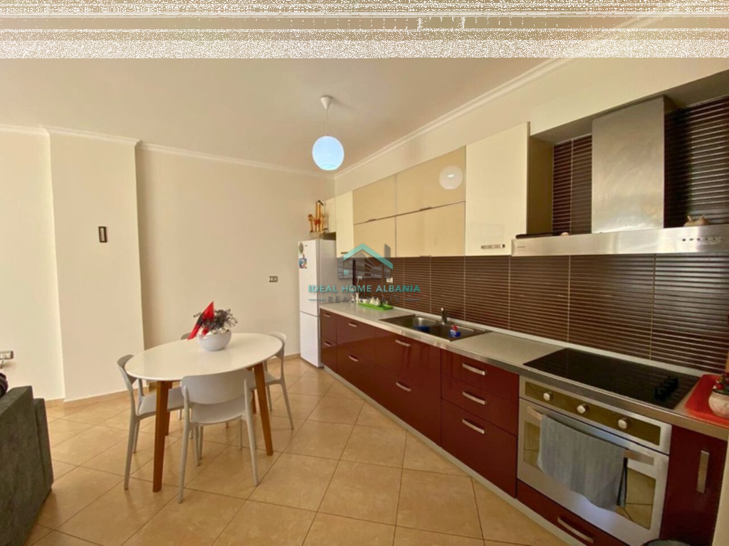 Lungomare,Vlore- Appartamento 2+1 in affitto