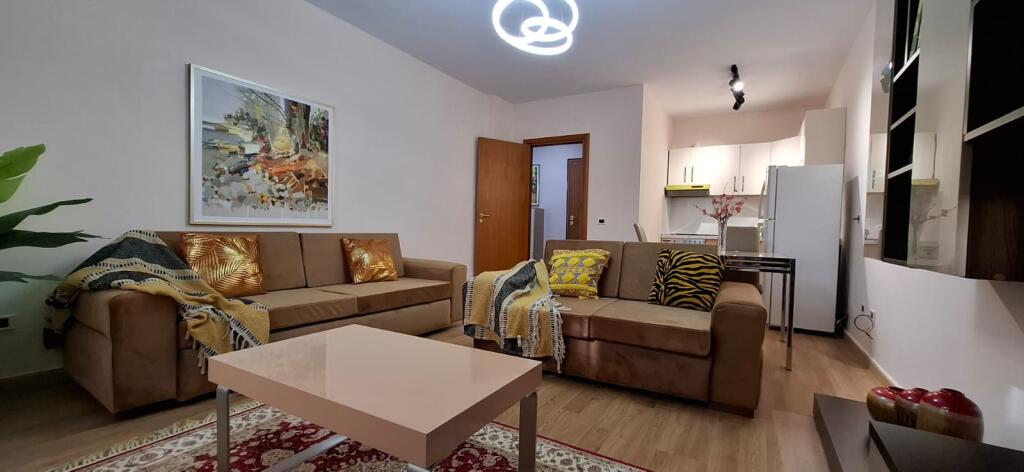 APARTAMENT ME QERA 1+1 KODRA E DIELLIT 650 EURO