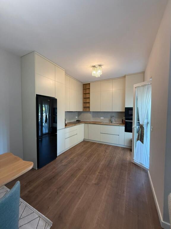 Apartament 3+1 per qira tek Liqeni i Thate, Kompleksi Park Life