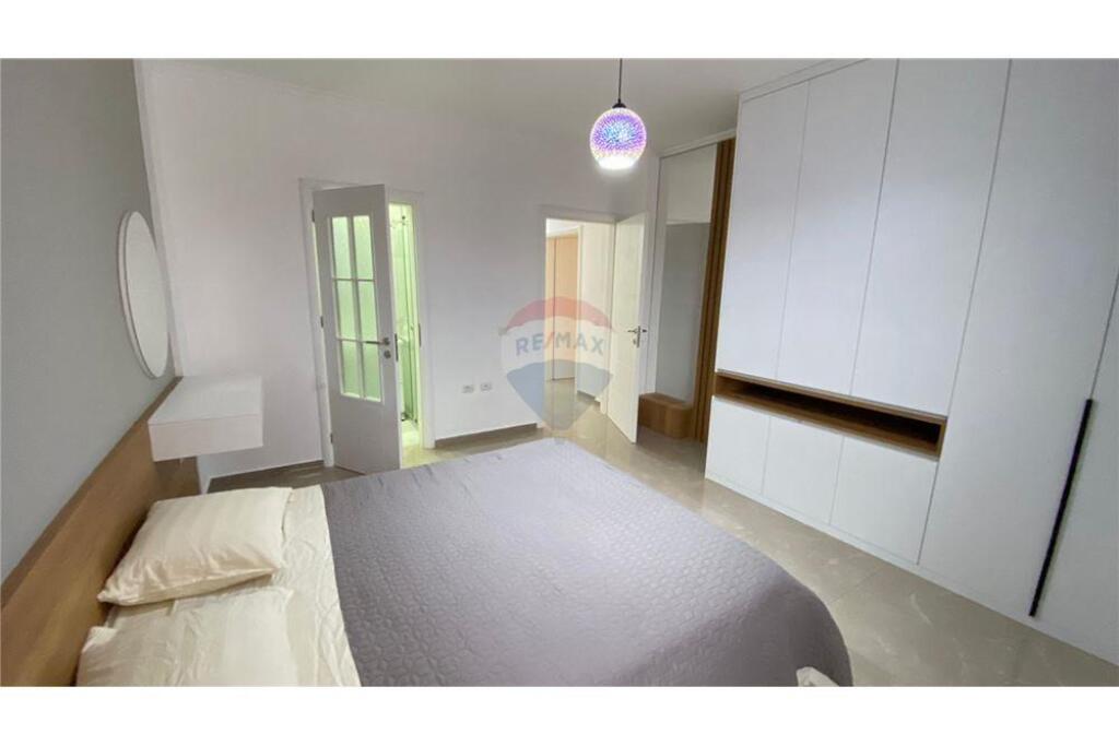 Apartament - Për Qira - Rruga Abdi Toptani