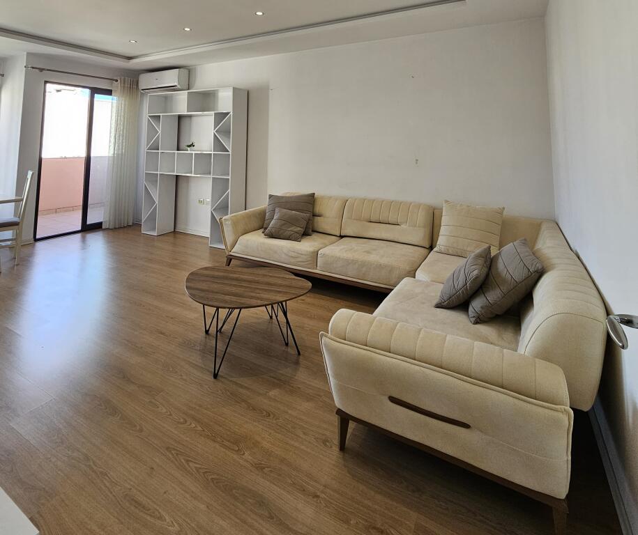 Jepet me qira : Apt 1+1 Modern &amp; i Dizenjuar me Arkitekt 📍( Yzberisht - Eco Market ) k.7, Pllt i Ri |