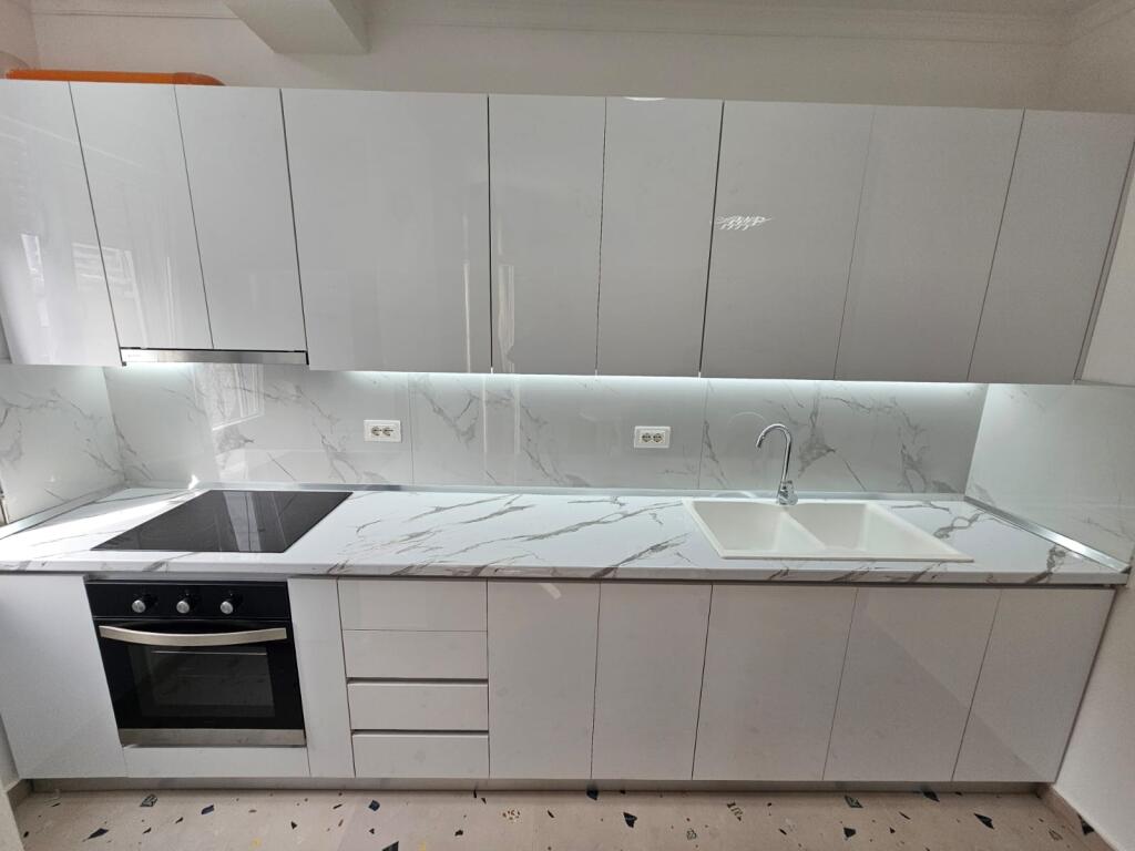 APPARTAMENTO 3+1+2 VICINO ALL'EX FABBRICA DEL PANE