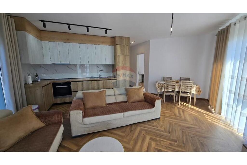 Jepet me qira apartament(2+1+2) te Liqeni i Thate
