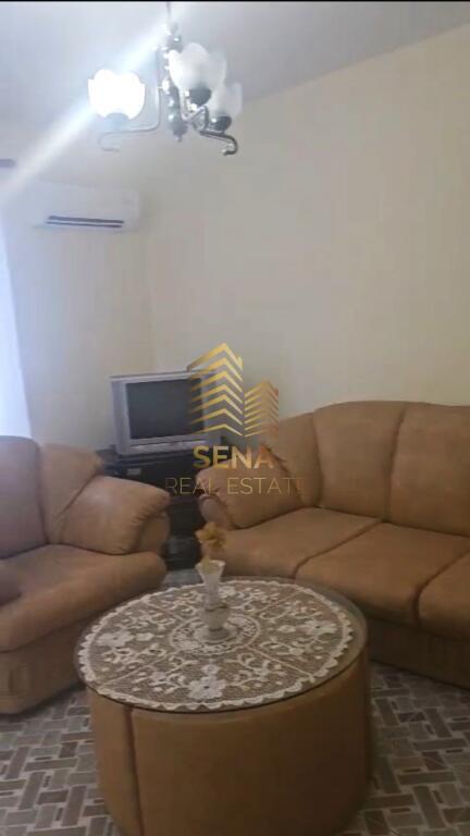 Qira, Apartament 3+1, Bulevardi Zogu I, 650 Euro/Muaj