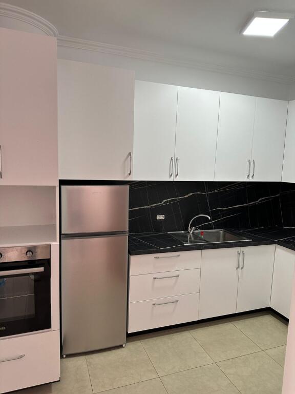 Apartament 2+1 me qira Astir Kompleksi Fratari  50.000 leke