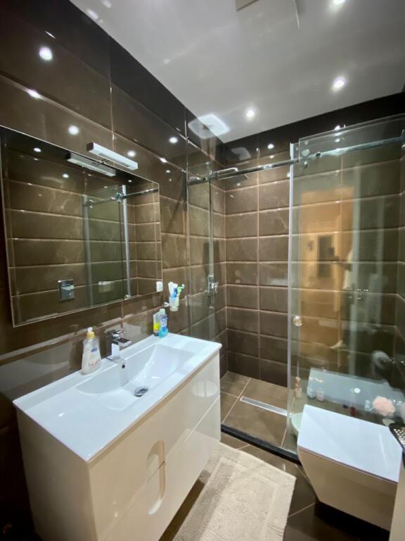 🏡 Appartamento 3+1 con Veranda – Presso il Lago Secco 🌿