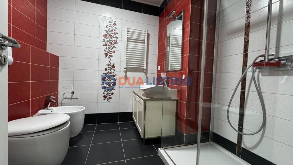 SHESIM APARTAMENT 3+1+2 - 220 M2 TEK STADIUMI AIR ALBANIA !