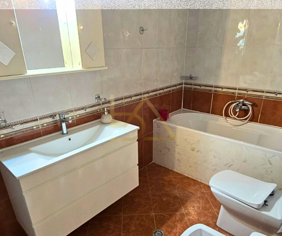 Appartamento in vendita – Bllok, Via Pjetër Bogdani