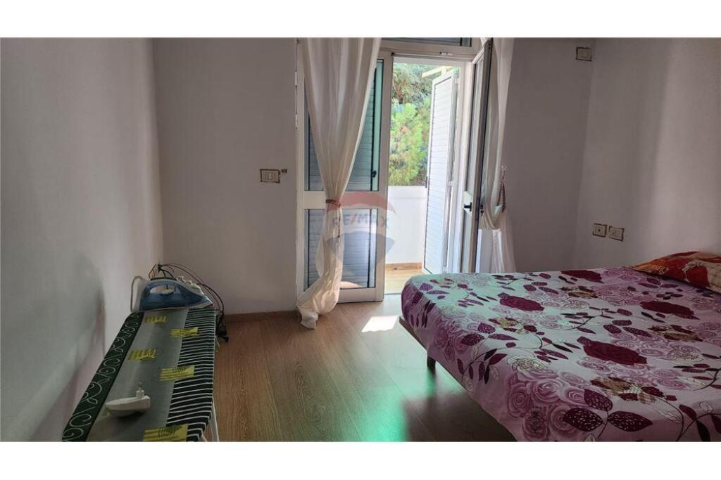 Apartament 2+1 me qera tek Zogu i Zi !