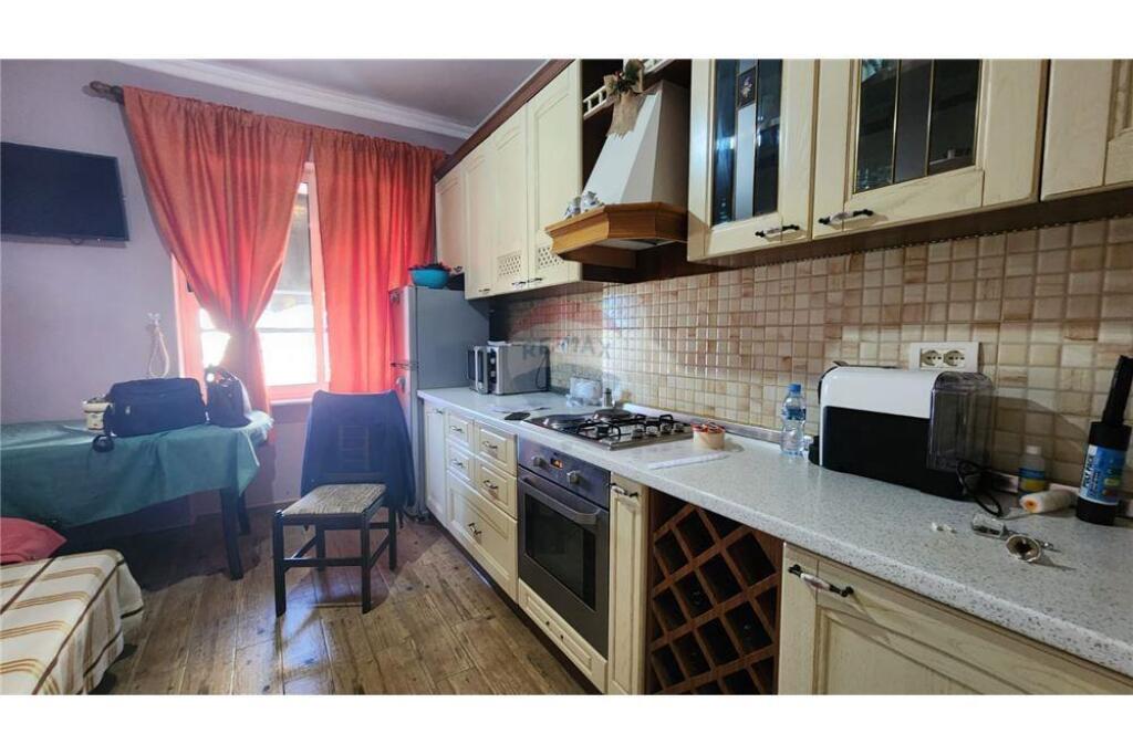 Apartament 2+1 me qera tek Zogu i Zi !