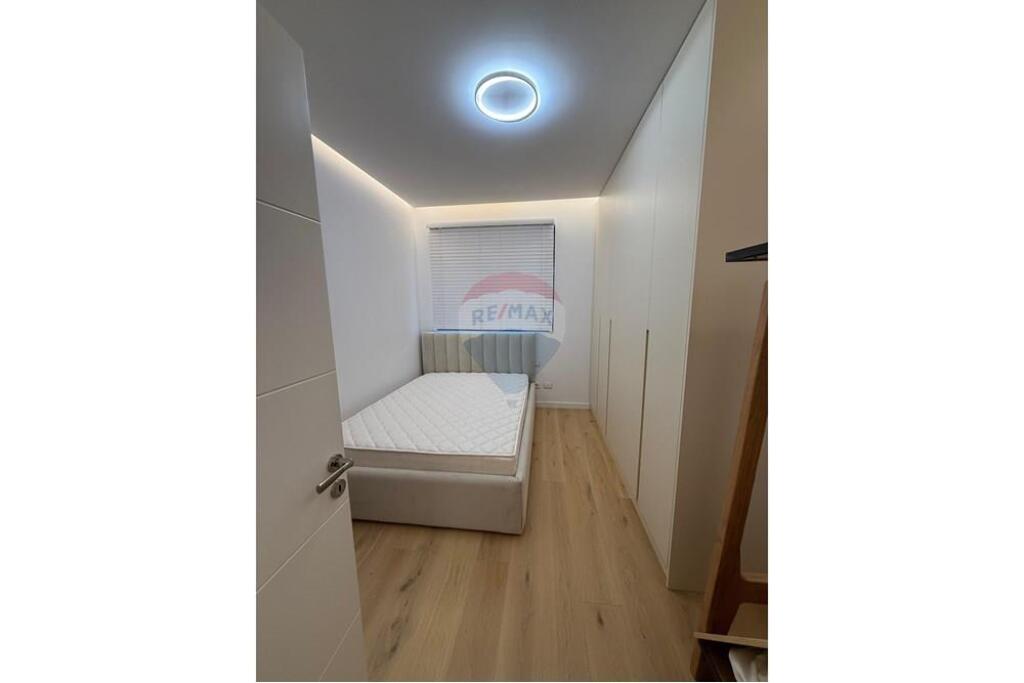 APARTAMENT 2+1 PER QIRA, UNAZA E RE, ASTIR