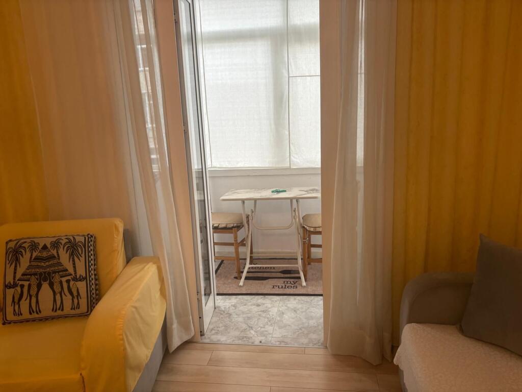 Apartament 3+1 me qira afer qenders ne Myslym Shyr