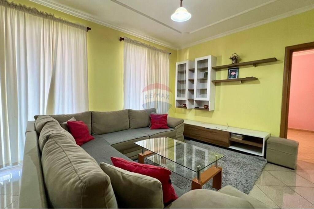 APARTAMENT 2+1+2 ME QIRA NE ASTIR
