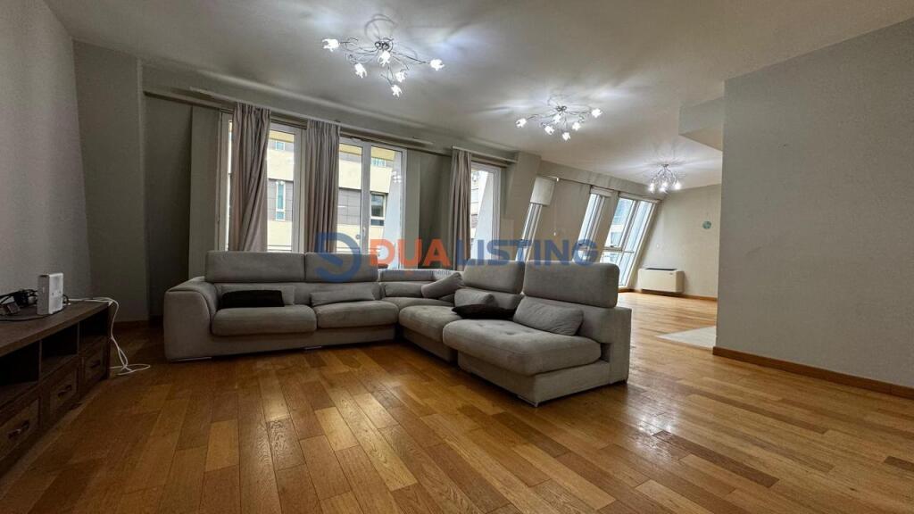 SHESIM APARTAMENT 3+1+2 - 220 M2 TEK STADIUMI AIR ALBANIA !