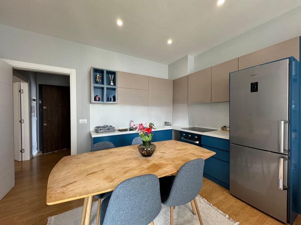 JAPIM ME QIRA APARTAMENT 1+1 PRANE 21 DHJETORIT